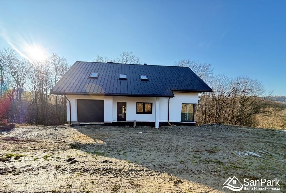 dom wolnostojący, 5 pokoi Sanoczek. Zdjęcie 3