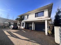 dom wolnostojący, 5 pokoi Pieńków