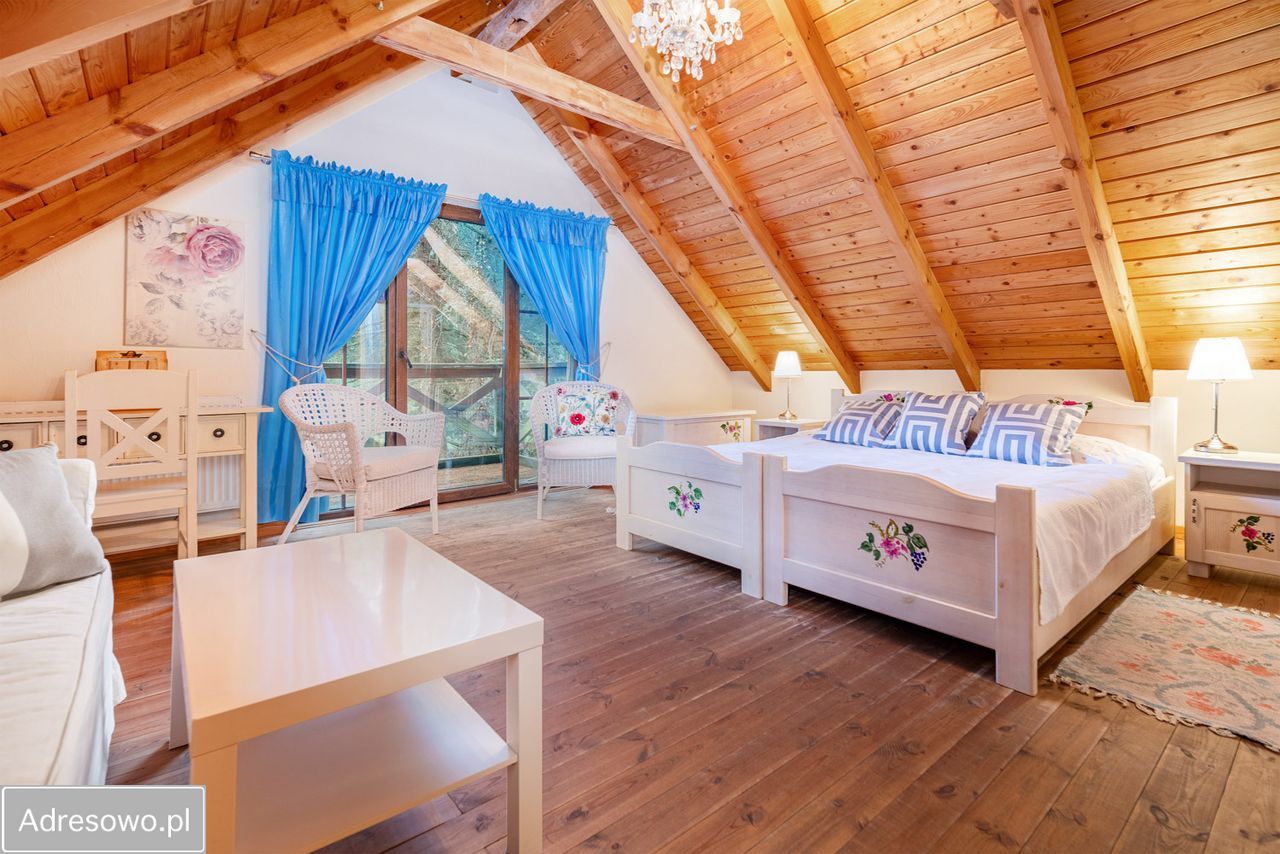 dom wolnostojący, 10 pokoi Zezuj. Zdjęcie 13