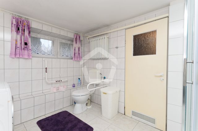 dom wolnostojący, 6 pokoi Błażowa Górna. Zdjęcie 12