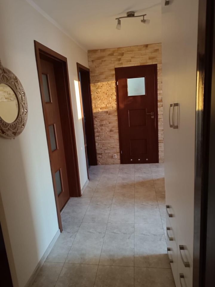 Mieszkanie 3-pokojowe Rosnowo. Zdjęcie 2