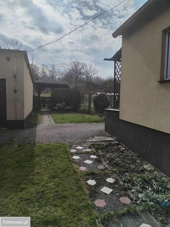 dom wolnostojący, 3 pokoje Pierstnica. Zdjęcie 11