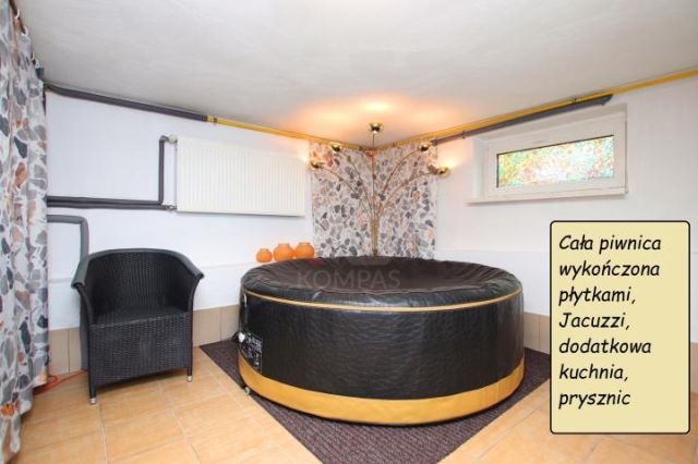 dom wolnostojący, 7 pokoi Mąkoszyce. Zdjęcie 15