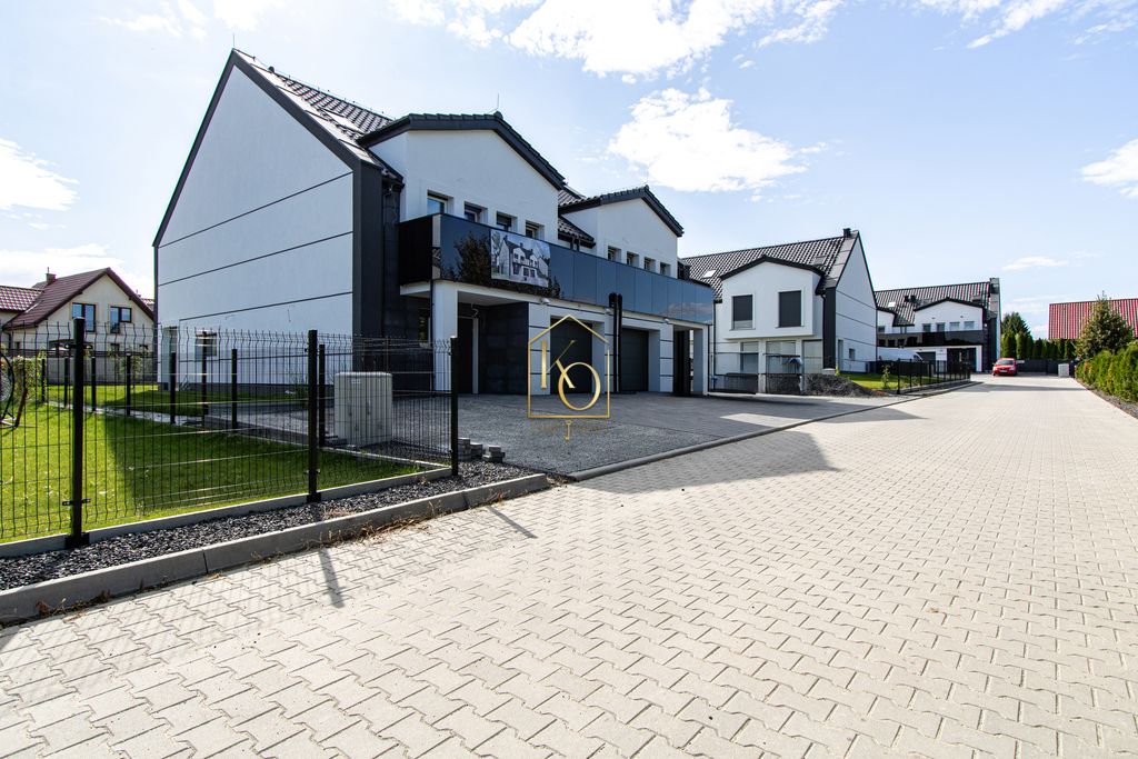 bliźniak, 5 pokoi Tyniec Mały, ul. Dolna. Zdjęcie 3