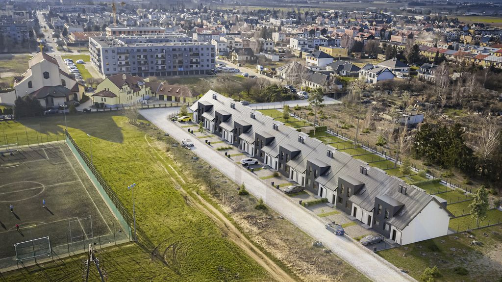 dom szeregowy, 4 pokoje Leszno. Zdjęcie 3