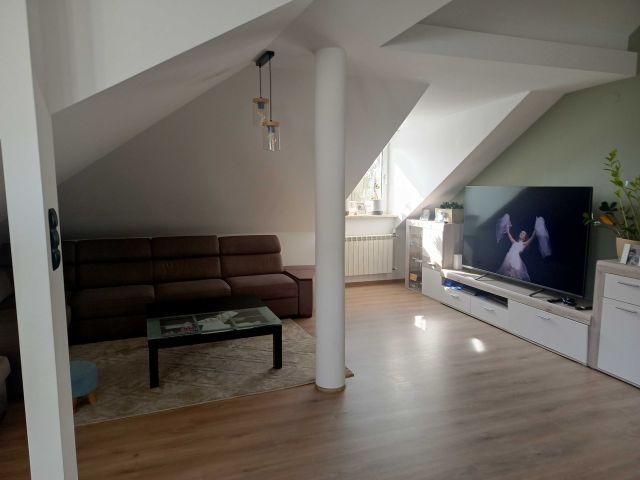 Mieszkanie 3-pokojowe Czechowice-Dziedzice. Zdjęcie 1