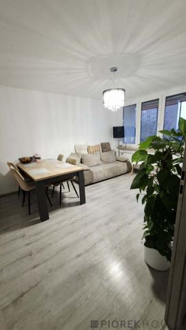 Mieszkanie 3-pokojowe Warszawa Bemowo, ul. Powstańców Śląskich. Zdjęcie 1