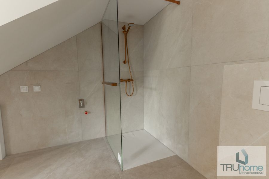 bliźniak, 5 pokoi Katowice Kostuchna. Zdjęcie 7