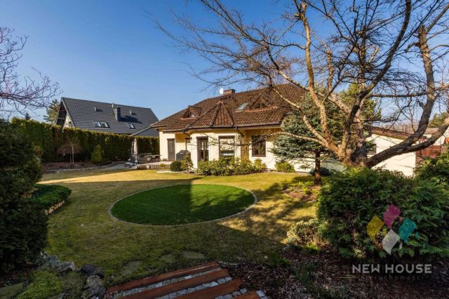 dom wolnostojący, 6 pokoi Stawiguda, ul. Perłowa. Zdjęcie 1