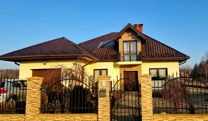 dom wolnostojący, 6 pokoi Brzeźnica