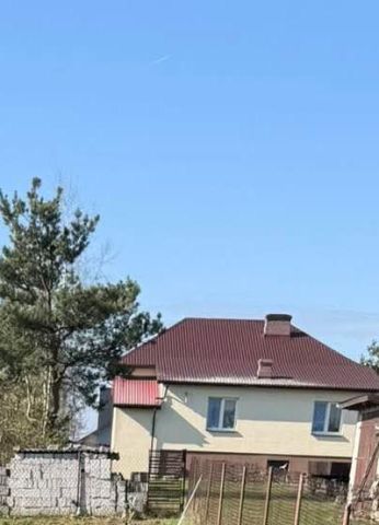 dom wolnostojący, 4 pokoje Hrud. Zdjęcie 1