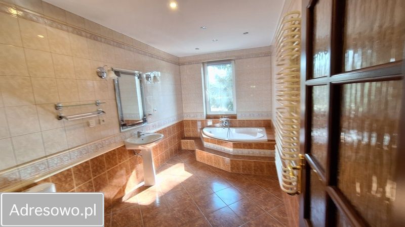 dom wolnostojący, 5 pokoi Zarajec. Zdjęcie 2