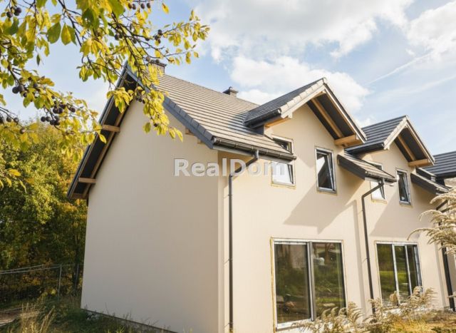 Mieszkanie 4-pokojowe Chrosna. Zdjęcie 1