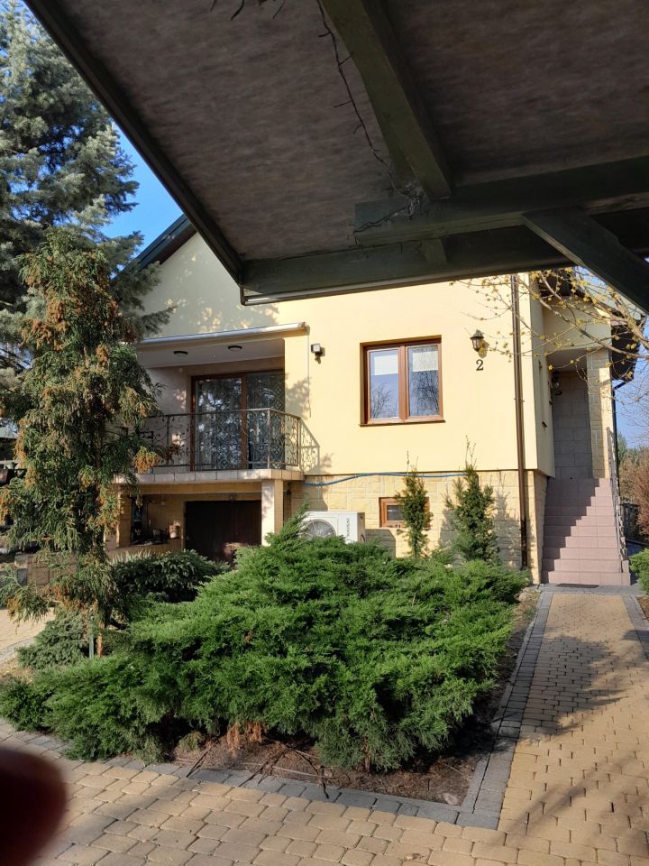 dom wolnostojący, 5 pokoi Janowiec, ul. Jana Kochanowskiego. Zdjęcie 2