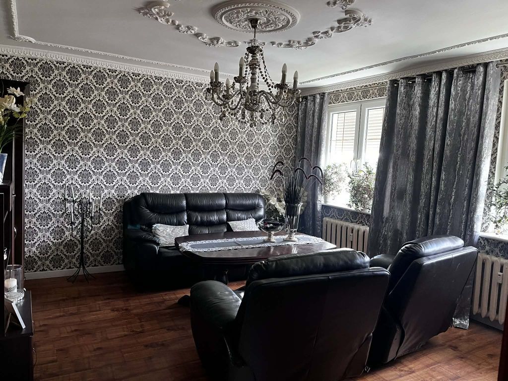 Mieszkanie 3-pokojowe Ostrów Wielkopolski Centrum, ul. Komuny Paryskiej. Zdjęcie 1