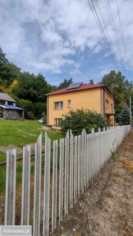 dom wolnostojący, 5 pokoi Chotcza Dolna. Zdjęcie 1