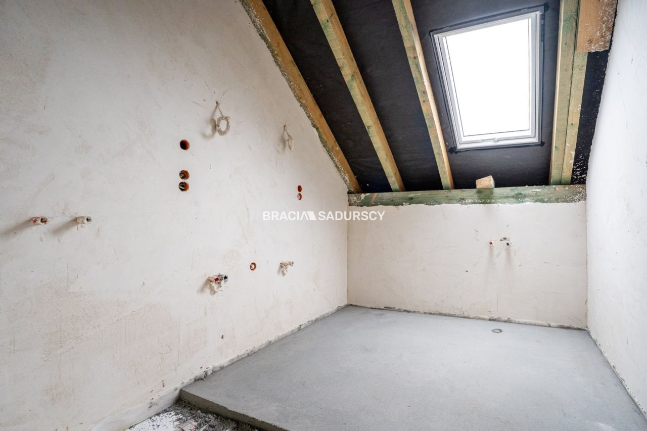 bliźniak, 6 pokoi Koźmice Wielkie. Zdjęcie 13