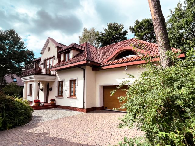 dom wolnostojący, 7 pokoi Józefów Michalin, ul. Rejtana. Zdjęcie 1