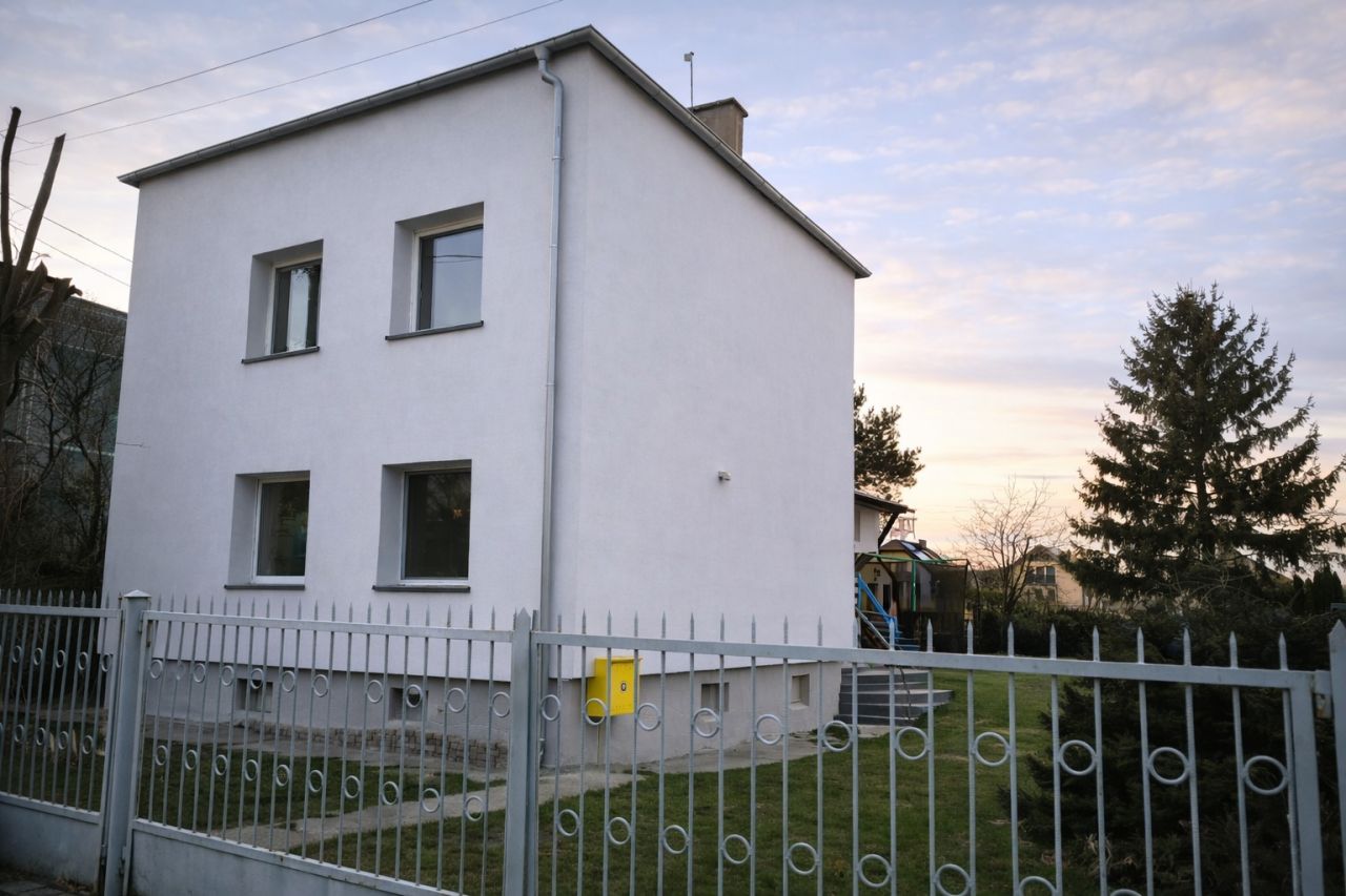 dom wolnostojący, 5 pokoi Lubliniec Centrum, ul. Szarych Szeregów. Zdjęcie 14