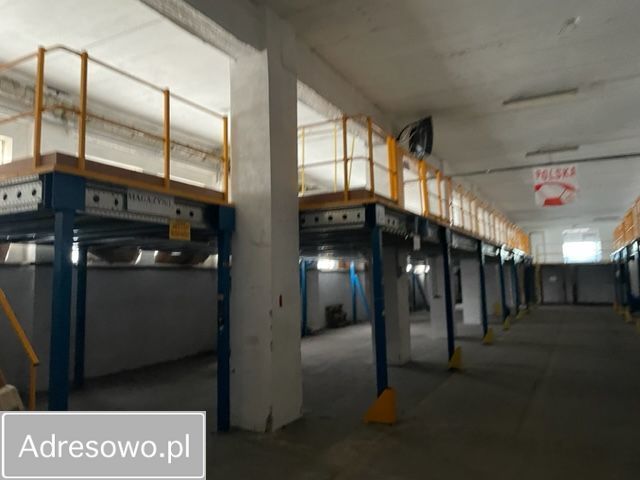 Hala/magazyn Poczesna. Zdjęcie 3