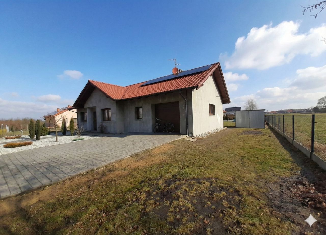 dom wolnostojący, 4 pokoje Poniatowice Poniatowice, Poniatowice. Zdjęcie 2