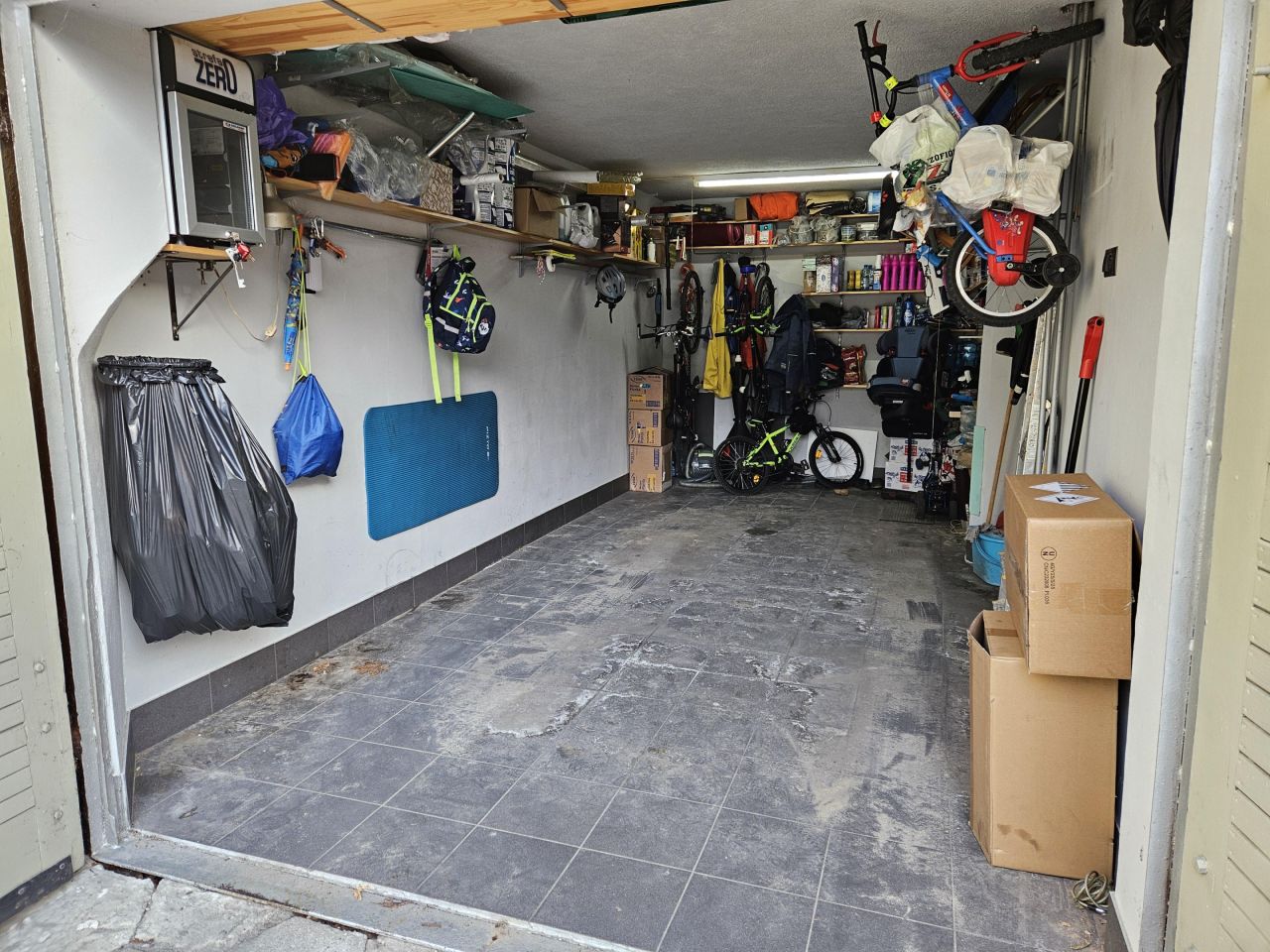 Bedrijfsruimte, 16 m²