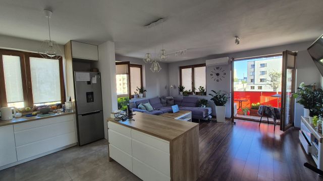 Mieszkanie 3-pokojowe Kraków Czyżyny, ul. Galicyjska. Zdjęcie 1