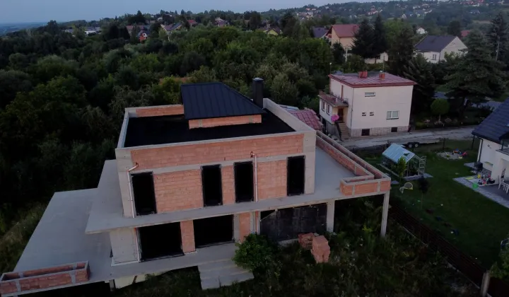 dom wolnostojący, 7 pokoi Siercza