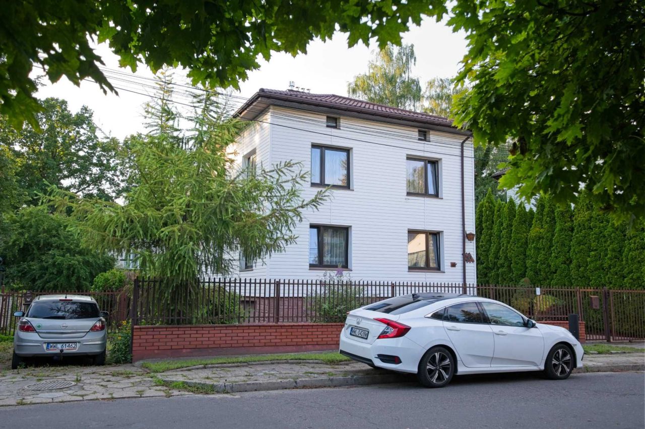 Zielonka, ul. Adama Mickiewicza Dom wolnostojący do zamieszkania - 130 m² - 5 pokoi