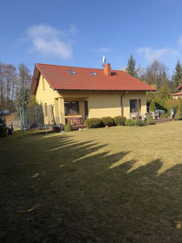 dom wolnostojący, 4 pokoje Potrzanowo, ul. Smolarki 9. Zdjęcie 1