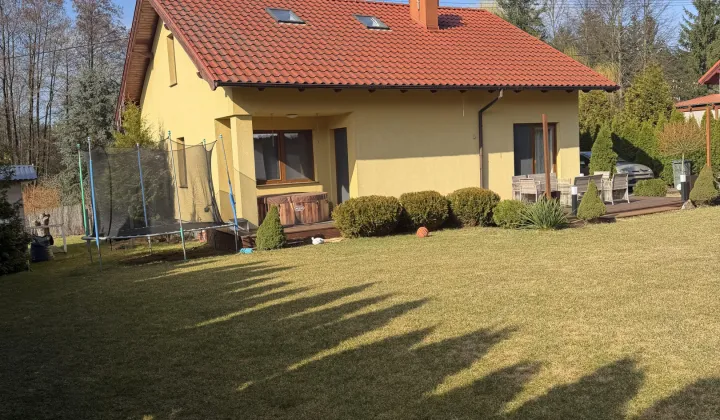 dom wolnostojący, 4 pokoje Potrzanowo, ul. Smolarki 9