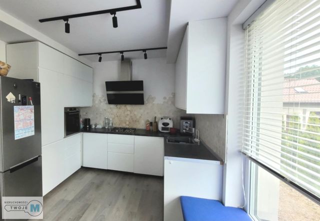 dom wolnostojący, 4 pokoje Oblęgór. Zdjęcie 9