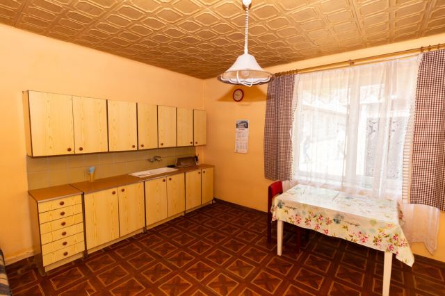 dom wolnostojący, 2 pokoje Okół. Zdjęcie 15