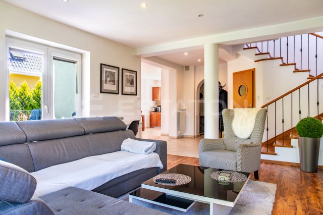 dom wolnostojący, 4 pokoje Rzeszów, ul. Krakowska. Zdjęcie 3