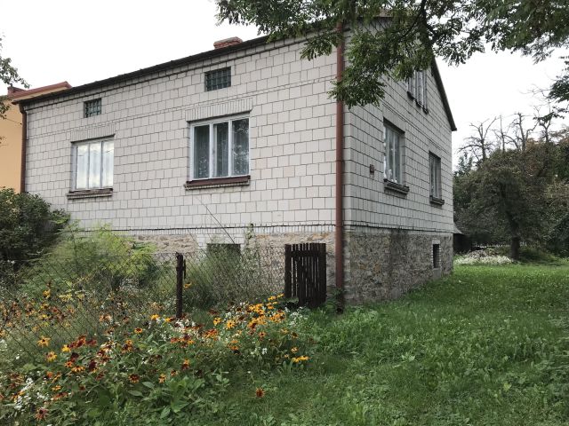 dom wolnostojący, 4 pokoje Gowarczów, ul. Krakowska. Zdjęcie 1
