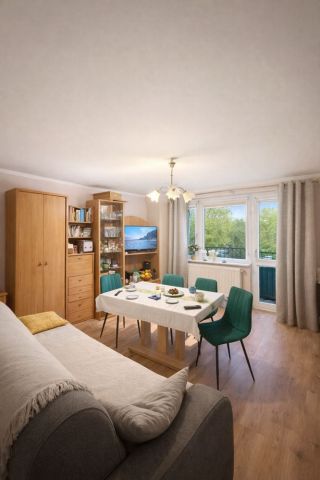 Mieszkanie 3-pokojowe Karzniczka. Zdjęcie 1