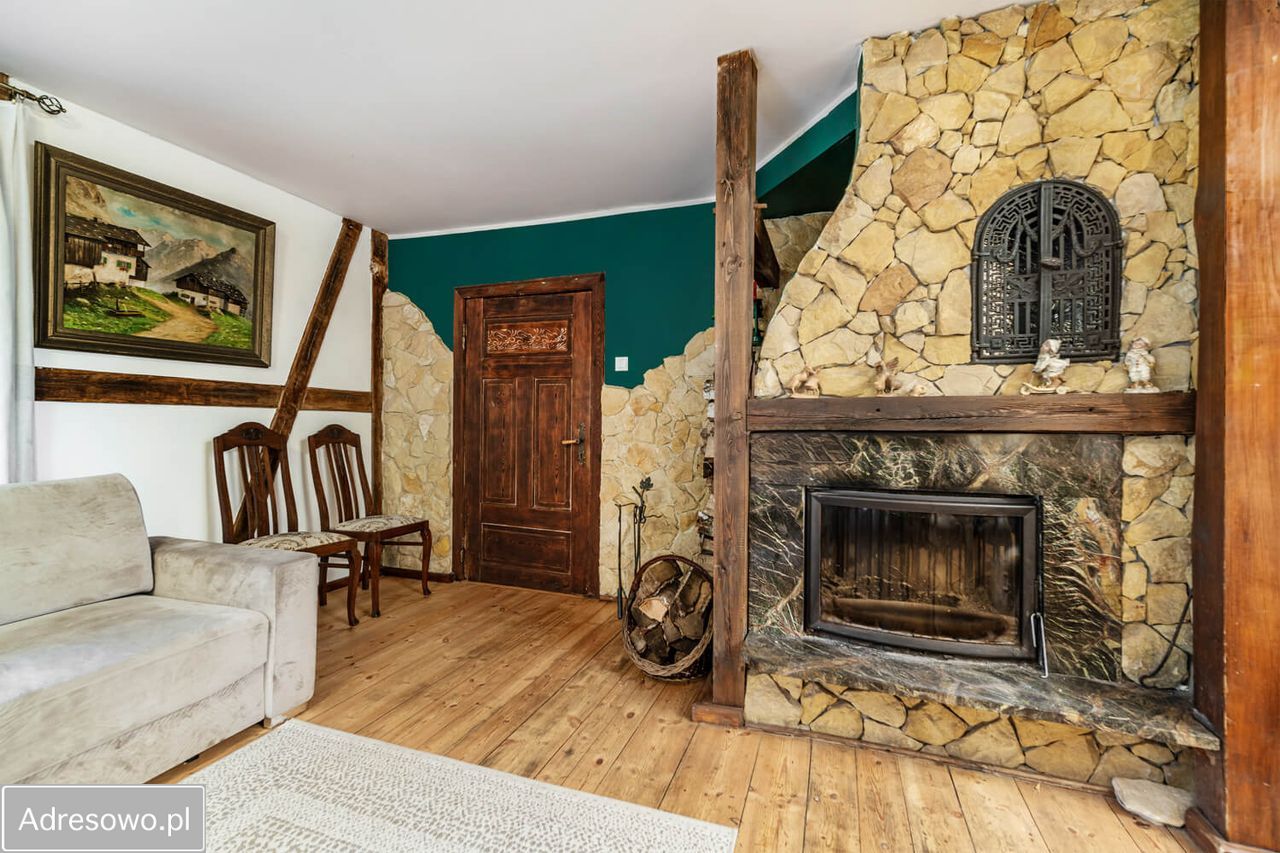 dom wolnostojący, 10 pokoi Zezuj. Zdjęcie 15