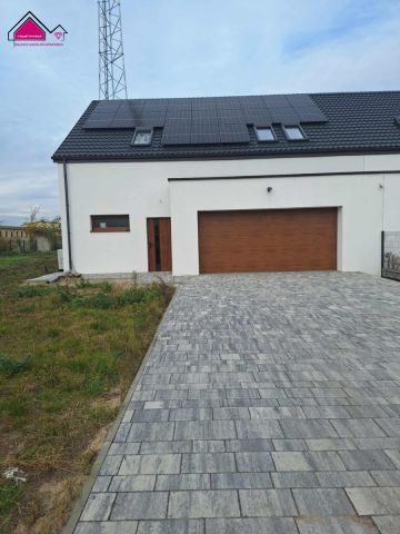 bliźniak, 3 pokoje Rumin. Zdjęcie 1