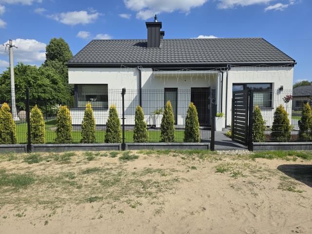 dom wolnostojący, 3 pokoje Michałów. Zdjęcie 1