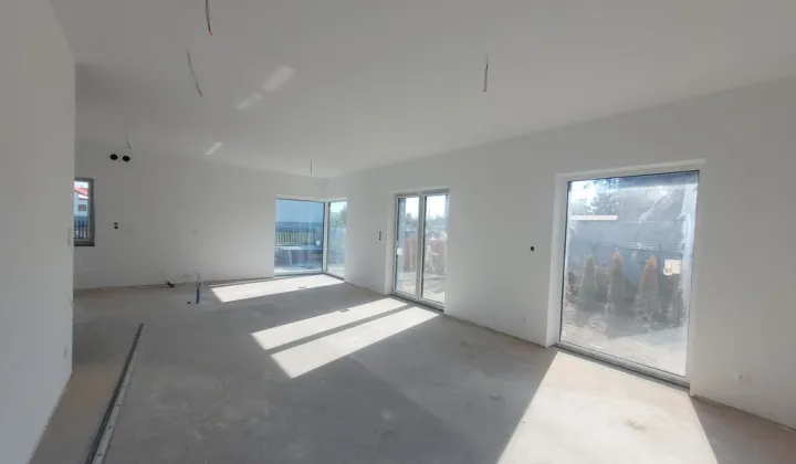 bliźniak, 6 pokoi Opacz Mała