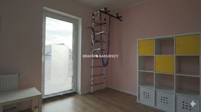 dom wolnostojący, 6 pokoi Kraków Nowa Huta, ul. Rumiankowa. Zdjęcie 10