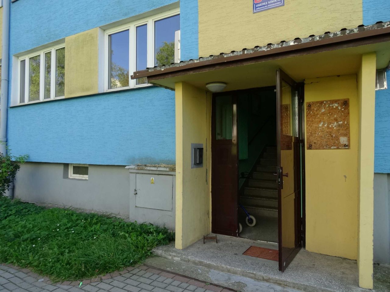 Mieszkanie 2-pokojowe Bystrzyca Kłodzka, os. Szkolne. Zdjęcie 2