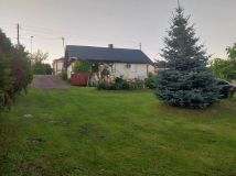 dom wolnostojący, 2 pokoje Brzeziny. Zdjęcie 1
