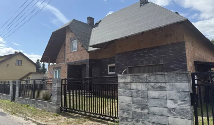 dom wolnostojący Tłuszcz
