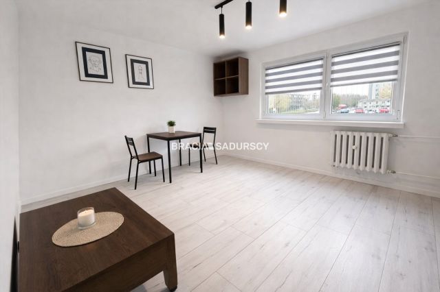 Mieszkanie 1-pokojowe Kraków Czyżyny, ul. Franciszka Wężyka. Zdjęcie 2