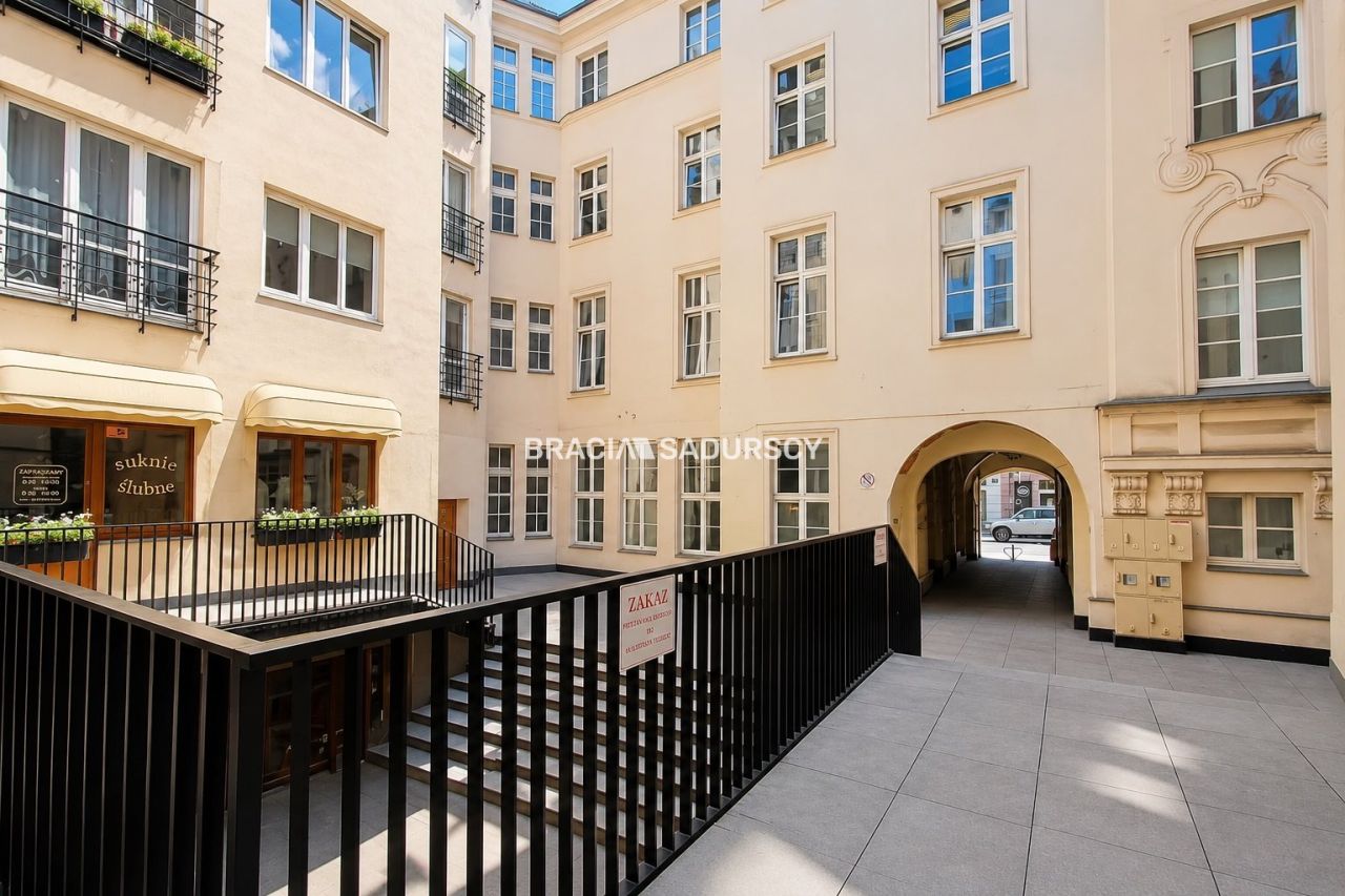 Mieszkanie 3-pokojowe Kraków Stare Miasto, ul. Długa. Zdjęcie 18