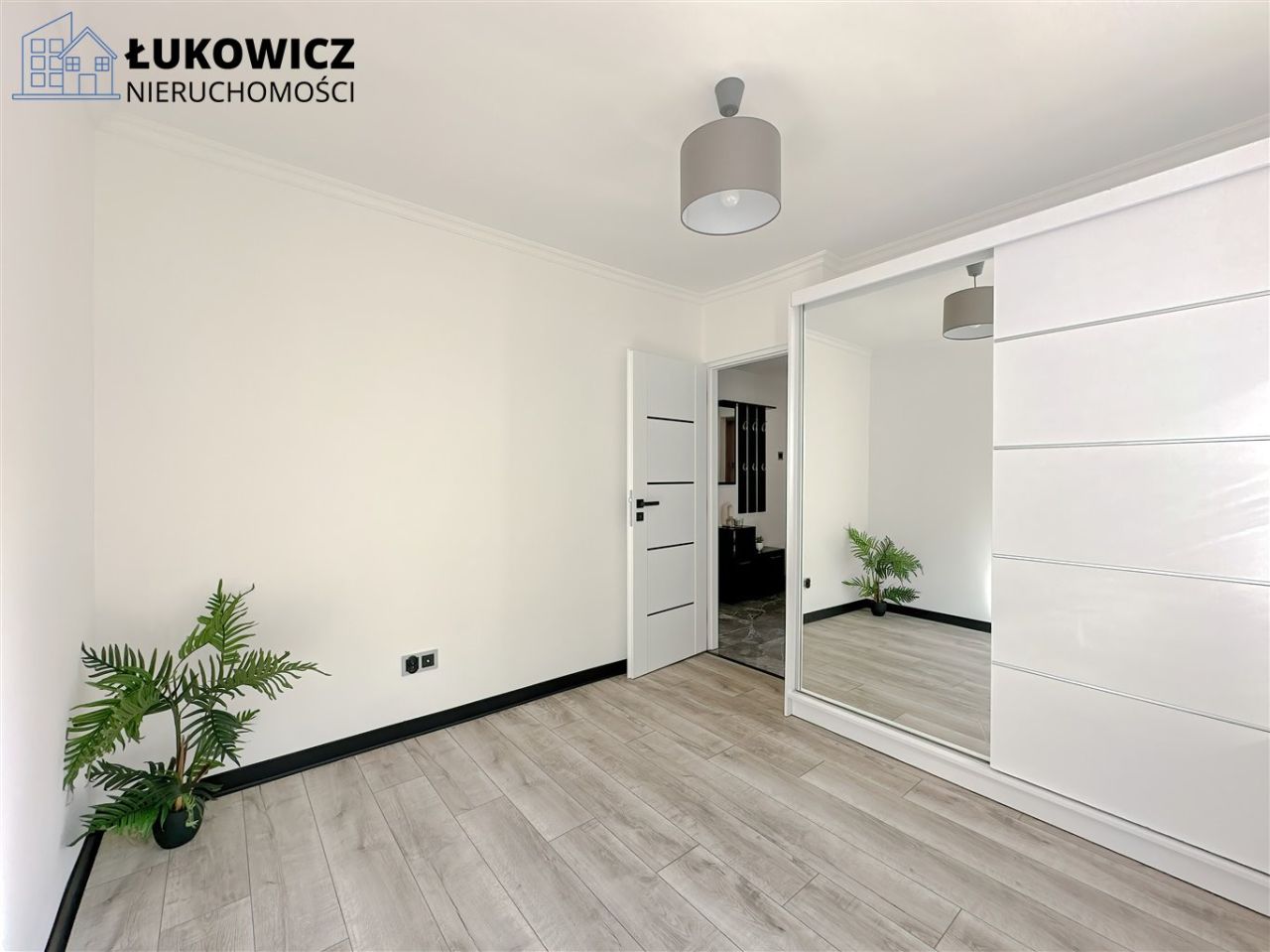 Mieszkanie 3-pokojowe Czechowice-Dziedzice. Zdjęcie 2