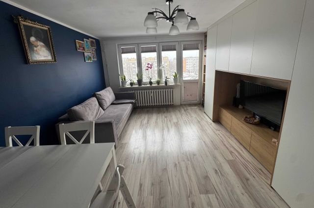 Mieszkanie 3-pokojowe Nowy Dwór Mazowiecki, ul. Bohaterów Modlina. Zdjęcie 1