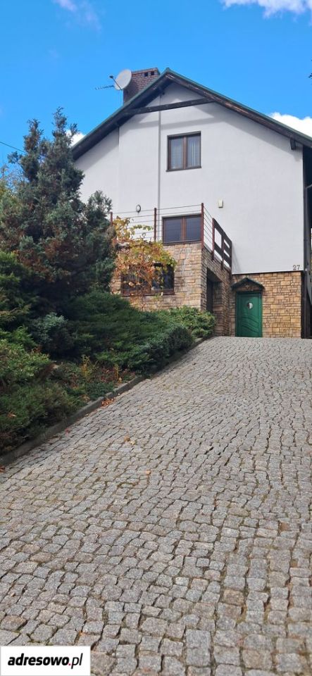 dom wolnostojący, 5 pokoi Tresna Tresna Mała. Zdjęcie 1