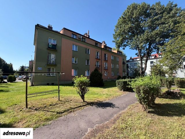 Mieszkanie 2-pokojowe Czechowice-Dziedzice, ul. ks. Jana Nepomucena Barabasza. Zdjęcie 1